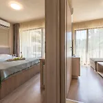 Golden Sands Apartment Apartamento